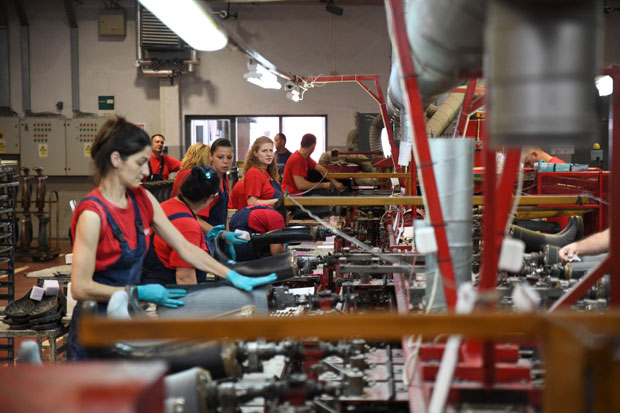 ПРАВЕ ЧИЗМЕ ЗА ЛЕД И ВАТРУ: Како су пиротски гумари успели да постану главни обућари светских армија и ватрогасаца